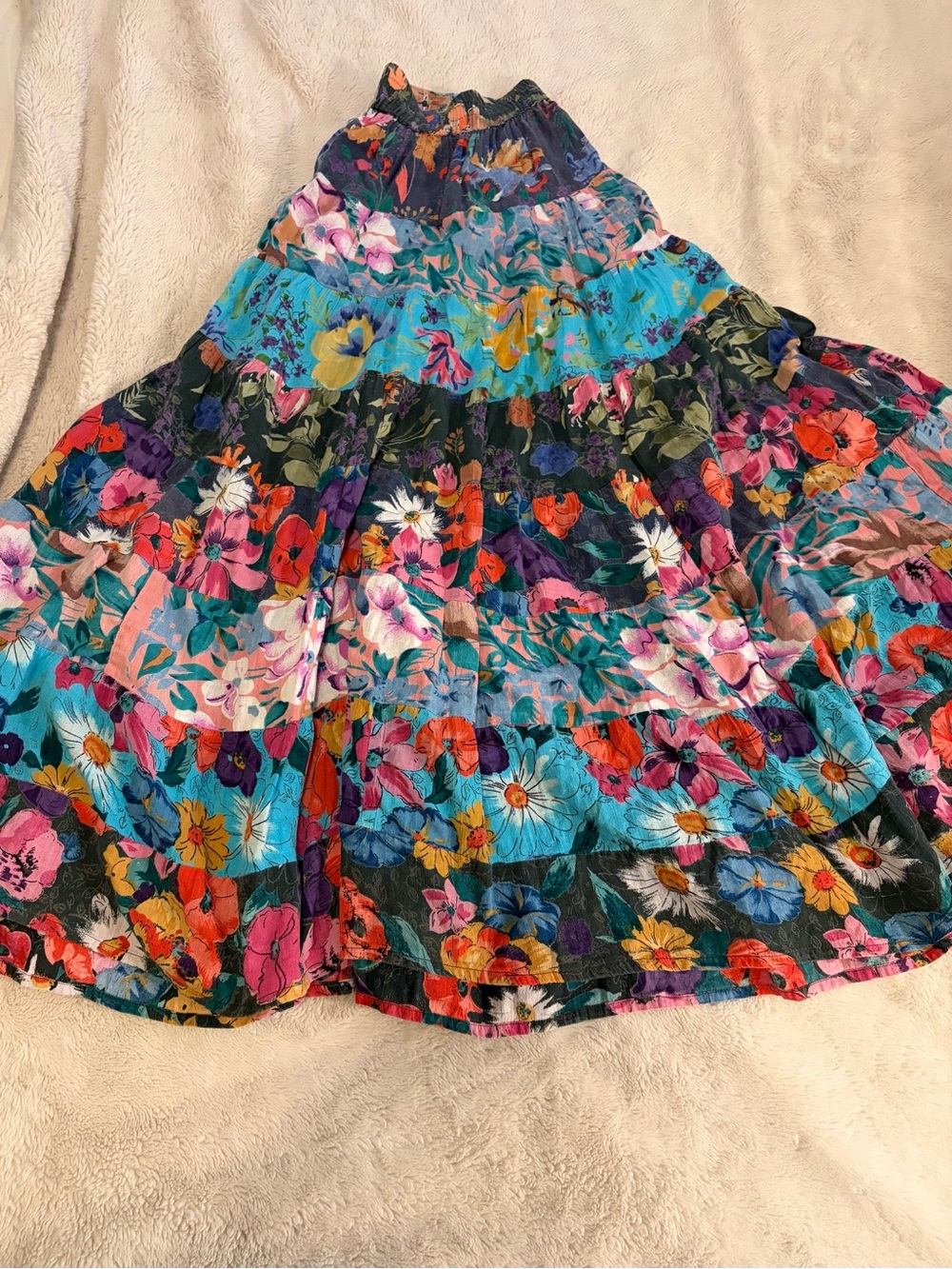 RARE: Gorgeous Pier One import skirt size large